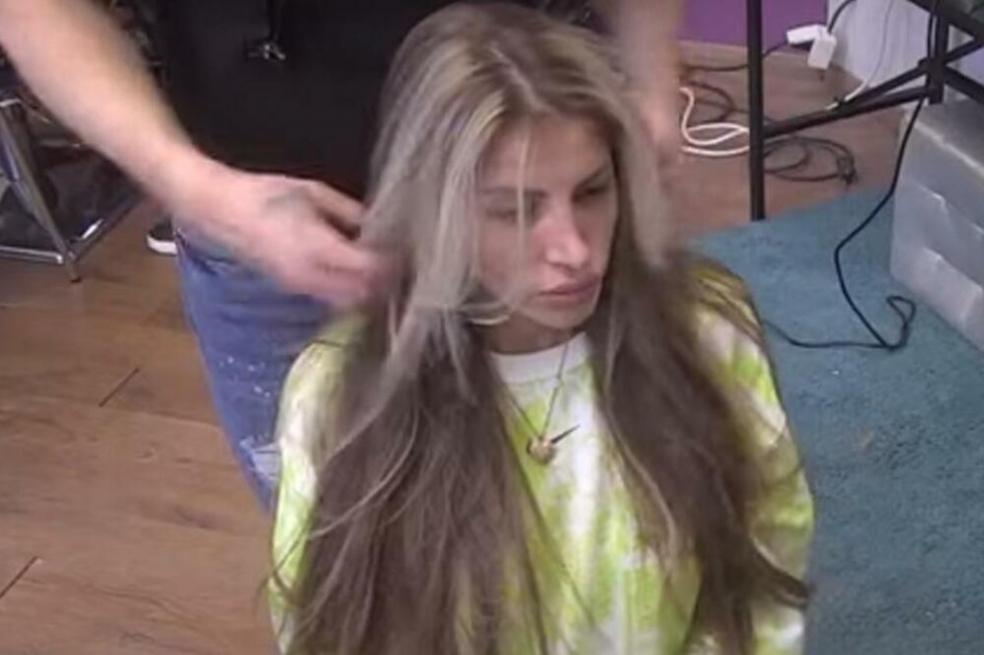 DALILA VIŠE NE IZGLEDA OVAKO! Zadrugarka promenila lični opis nakon skandala sa Filipom, ofarbala se i sada je potpuno neprepoznatljiva! (FOTO)