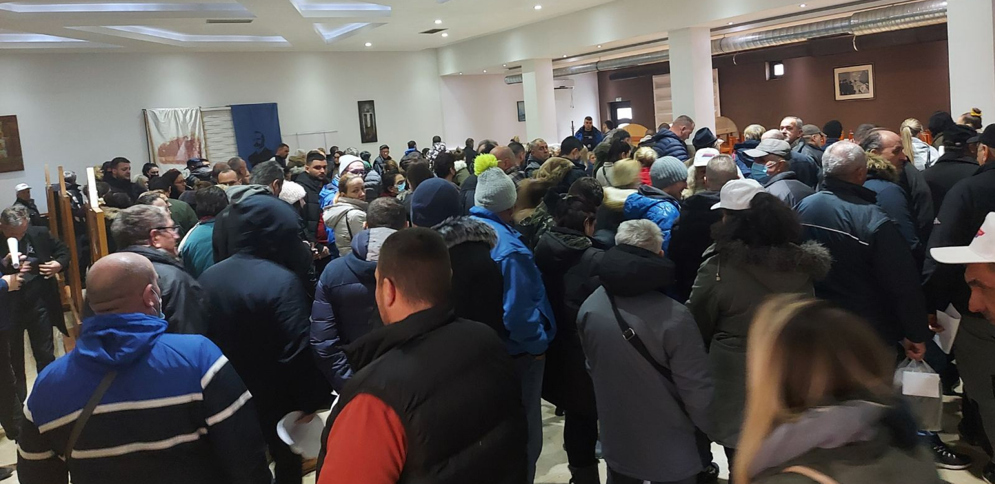 Do 15 časova sakupljeno 110.000 potpisa podrške kandidaturi Aleksandra Vučića