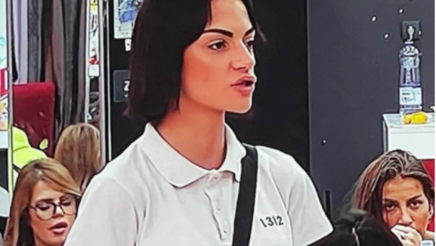 ŠOKANTNO! Tara Simov izgleda neprepoznatljivo, društvene mreže se usijale od negativnih komentara!