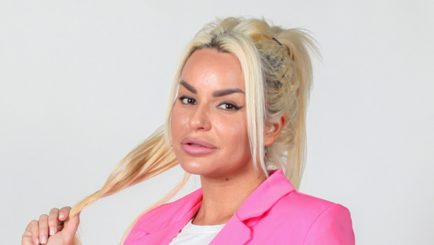 ISELILA SAM SE IZ KUĆE ZBOG SVOG OCA! Džidža otvorila dušu o porodičnim tajnama, sukobu sa Cecom, a ovo je izgovorila za Andreanu Čekić! (VIDEO)