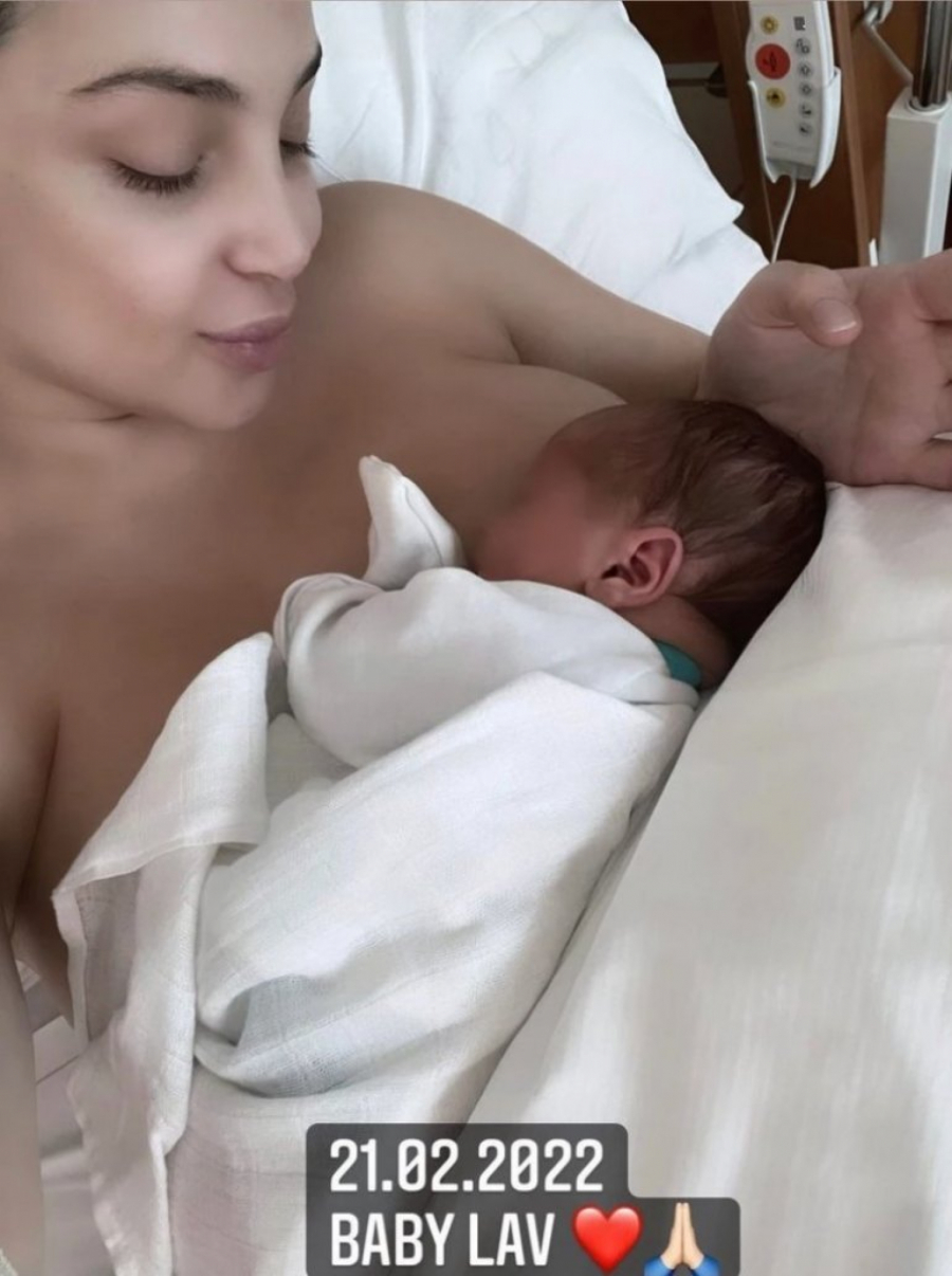 MAJA BEROVIĆ ZA SINA PUKLA 70.000 EVRA! Pevačica angažovala dve dadilje, ličnog asistenta, a tu nije kraj!