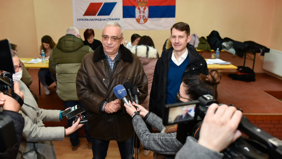 Stevan Bakić i dr Balint Pastor dali potpise podrške kandidaturi Aleksandra Vučića za predsednika Srbije