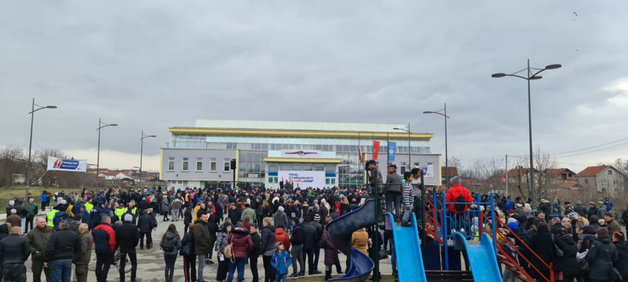 BOJNIK DOČEKAO VUČIĆA UZ TRUBAČE 