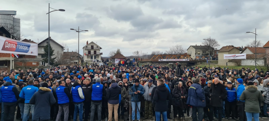 BOJNIK DOČEKAO VUČIĆA UZ TRUBAČE 