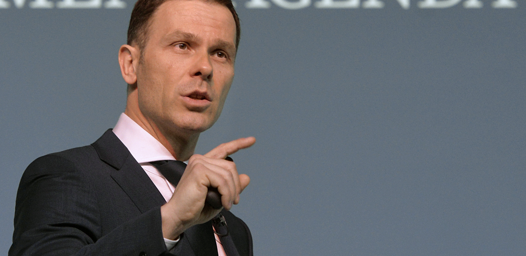 MINISTAR MALI ODGOVORIO ĐILASU I NIKEZIĆU Da ste vi odlučivali, kao nekada, sigurno bi nas vodili ka propasti bez povratka