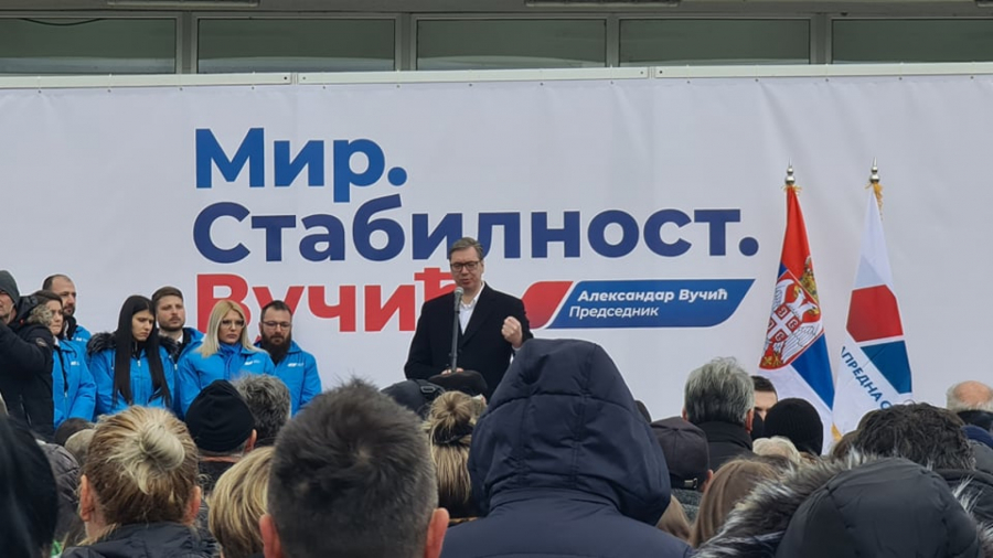 BOJNIK DOČEKAO VUČIĆA UZ TRUBAČE 