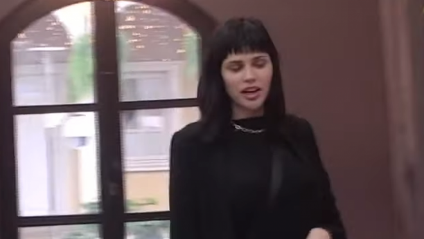 POZNATI POLITIČAR MI JE SLAO NEPRISTOJNE PONUDE Deniz Dejm priznala da su joj nudili novac, to je radio i oženjeni pevač