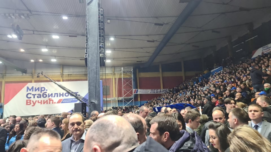 VELIKI MITING U LESKOVCU Vučić: Izbori su važni jer će odlučiti kojim putem će ići Srbija (FOTO/VIDEO)
