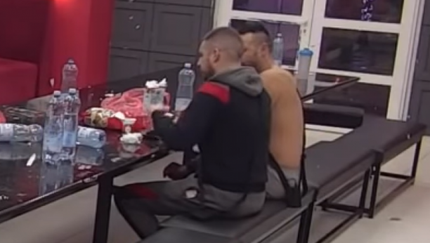 ŠOKIRAO ODGOVOROM! Sandi stavio Gruju na vruću stolicu pa ga pitao da li se pomirio sa Mimom, a onda žestoko opleo po njoj!