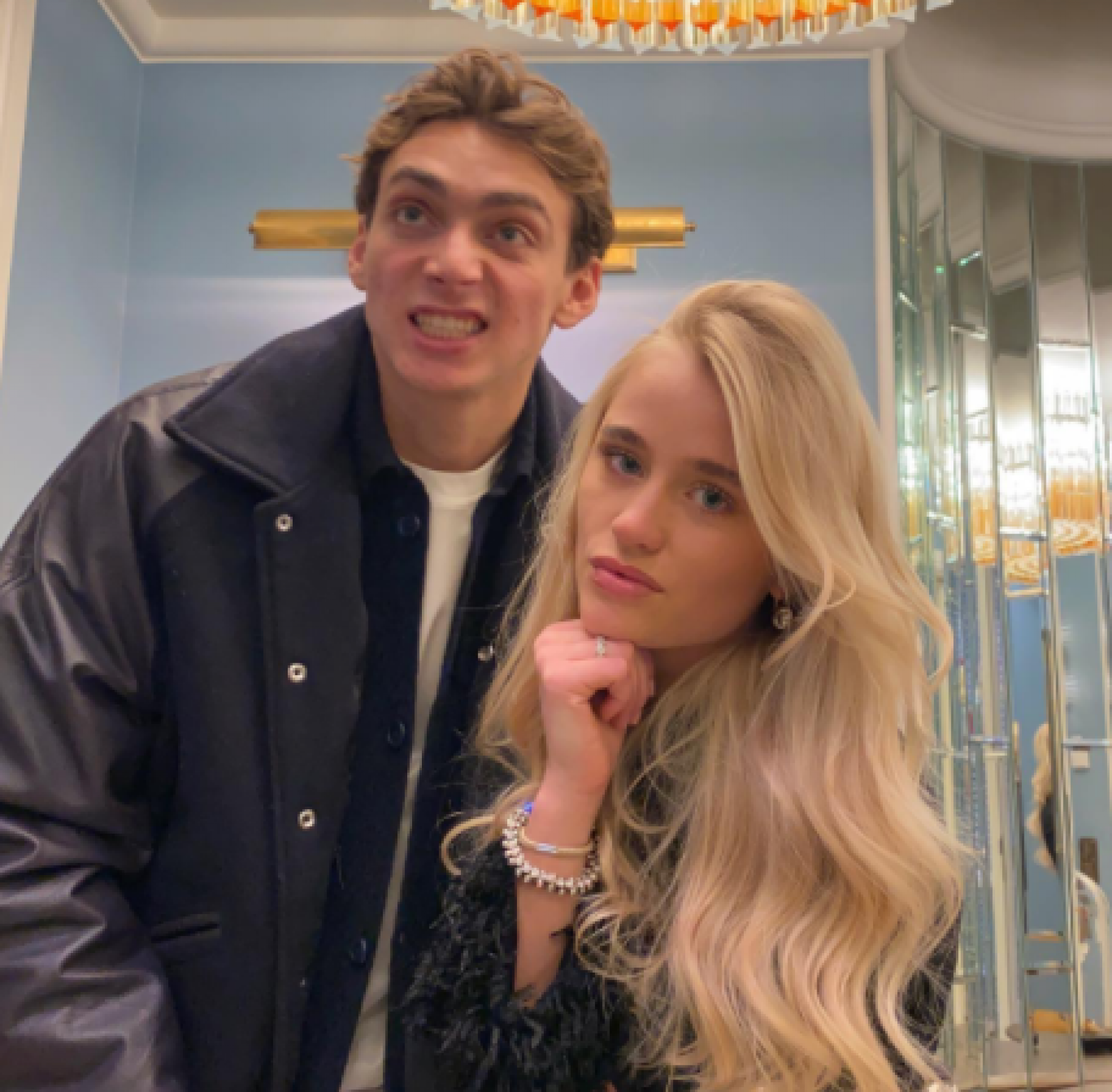 OBORIO REKORD, PA POLJUBIO ZANOSNU PLAVUŠU! Duplantis je u Beogradu pokidao, a ona mu je prva česitala!