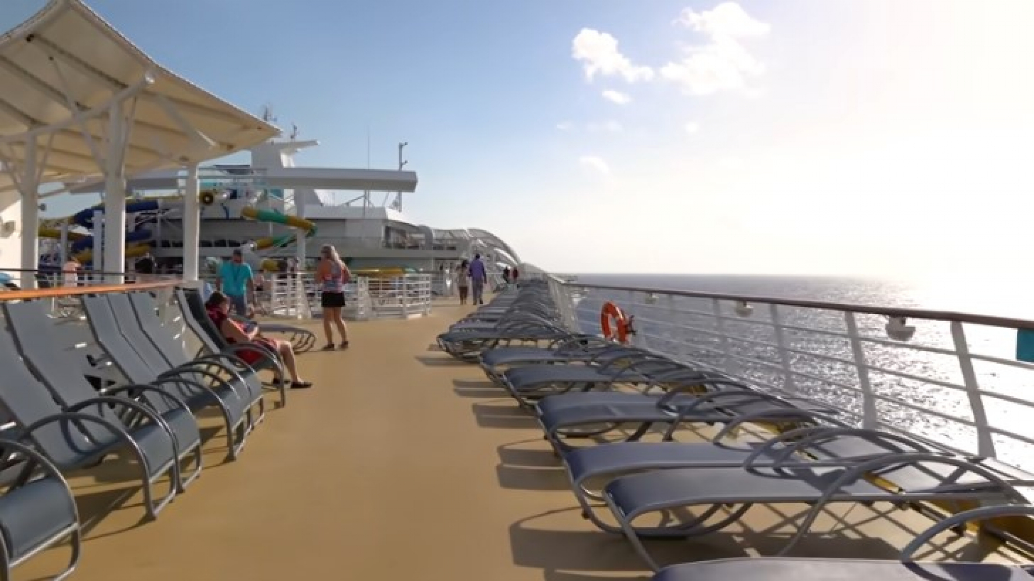 PLOVEĆI GRAD Najveći brod na svetu krenuo na svoje prvo putovanje