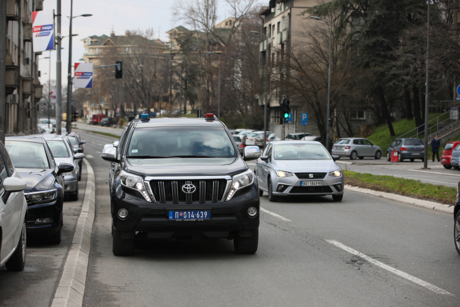 OPSADNO STANJE ISPRED SPECIJALNOG SUDA U toku je privođenje Belivukove grupe u sud, pojačane mere bezbednosti (FOTO)