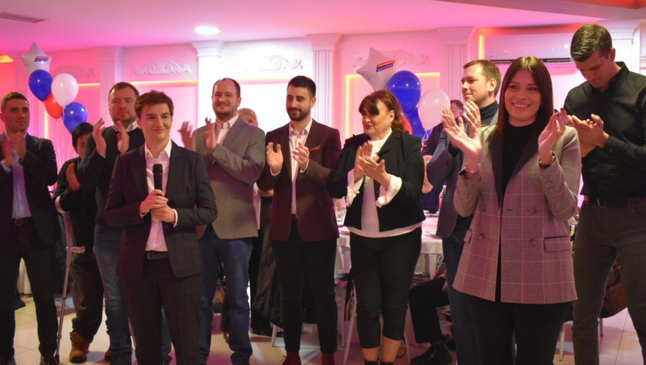 BRNABIĆ: Zahvaljujući upravo zalaganju Aleksandra Vučića, danas je mnogo više žena na odgovornim pozicijama u državi