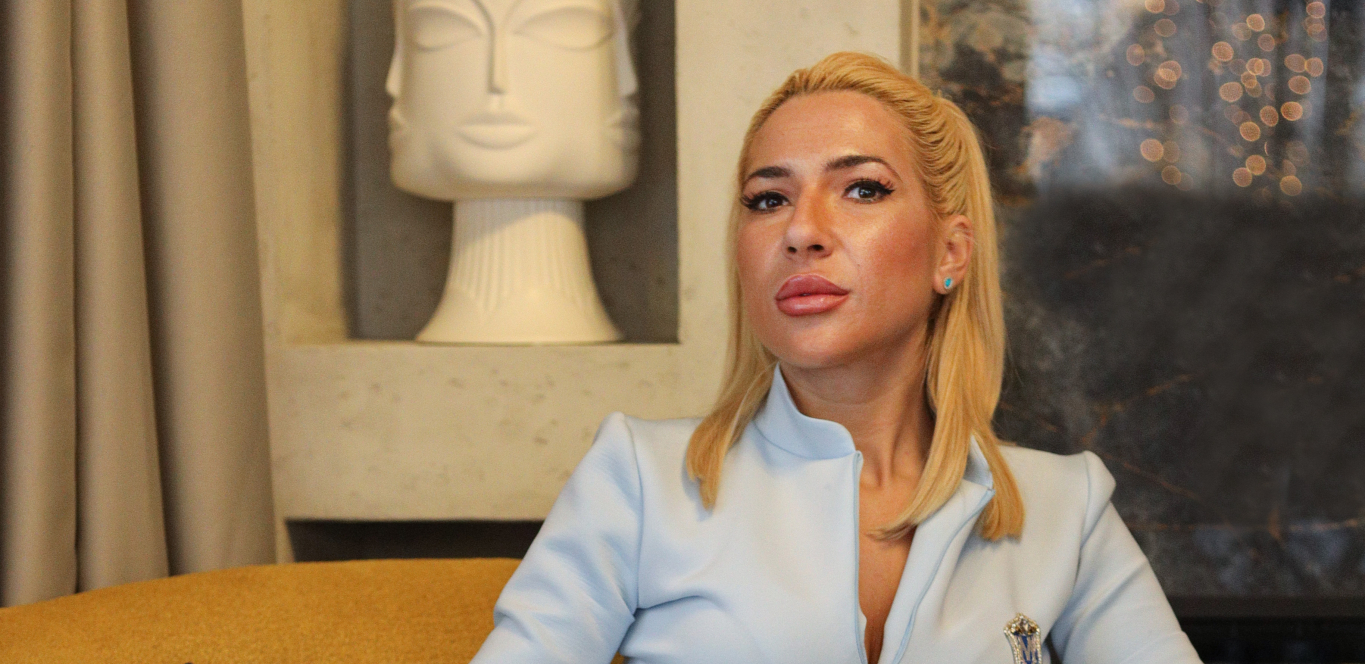 ZNAM KO SU IM LJUBAVNICE! Jovana Jeremić progovorila o mračnim tajnama političara, voditeljka ih ovako ucenjuje!