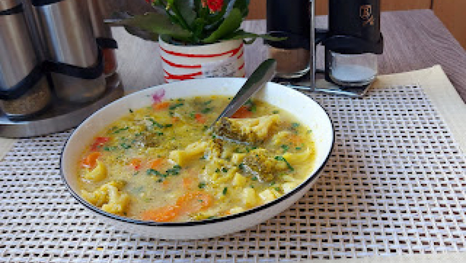 SPREMITE UKUSNU ČORBICU OD BROKOLIJA Veoma je zdrava i jako ukusna (VIDEO)