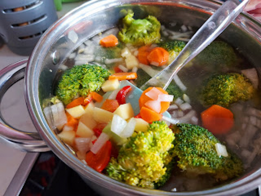 SPREMITE UKUSNU ČORBICU OD BROKOLIJA Veoma je zdrava i jako ukusna (VIDEO)