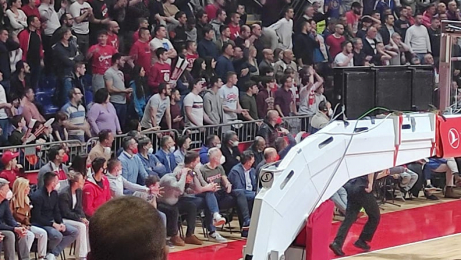 PONOVO JE UZ CRVENO-BELE! Novak i Jelena gledaju Zvezdu u "Pioniru"! (FOTO)