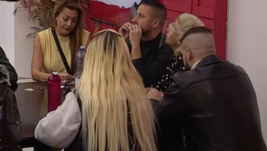 ON JE MUČENIK KOG JE IZJELA MRŽNJA! Oglasila se Sandrina drugarica i žestoko oplela nakon što je Rešićeva raskrstila sa Dejanom!