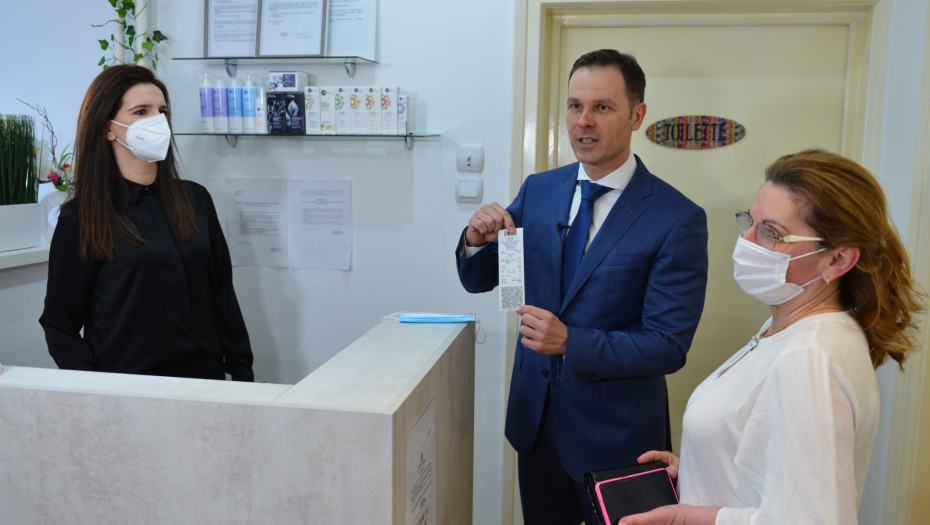 SINIŠA MALI POZVAO OBVEZNIKE FISKALIZACIJE Što pre pređite na novi sistem, rok za subvencije je produžen (VIDEO)