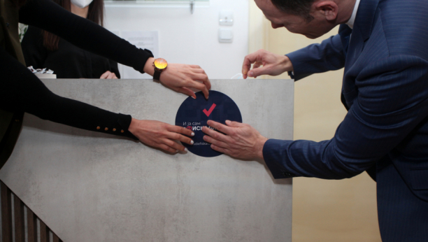 E-FISKALIZACIJA NA DELU Ministar finansija Siniša Mali na licu mesta se uverio kako funkcionišu novi sistem i fiskalne kase