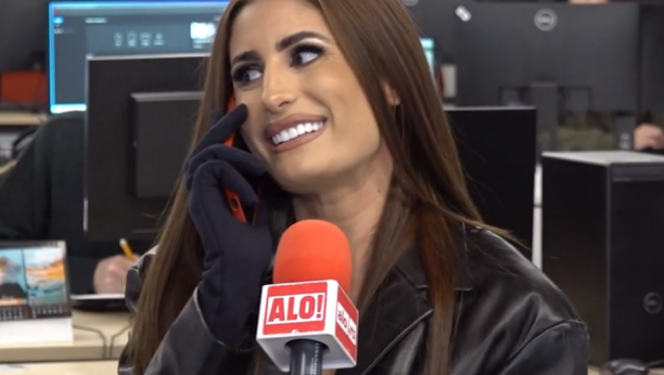 EKSKLUZIVNO! Didi J iz redakcije Alo! zove planetarno popularnu pevačicu, a evo šta joj je ona poručila! (VIDEO)