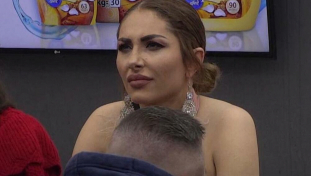 GLAVNA OPSESIJA TI JE BILA DA SE RAZVEDE! Dalilina najbolja drugarica raskrinkana u programu uživo, otkriveno i da joj je pretila!