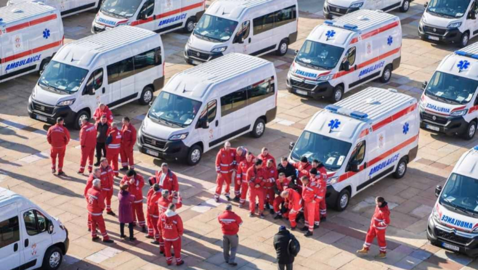 NOVIH 15 SANITETSKIH VOZILA ZA VOJNE BOLNICE Vučević: Uloženo je 120 miliona dinara, čekamo još dva vozila za Rašku oblast i Kraljevo
