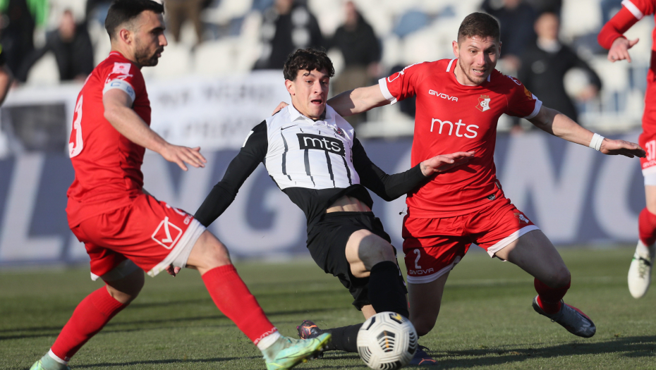 DA LI SU CRNO-BELI OŠTEĆENI ZA PENAL? Iz Partizana objavili snimak na društvene mreže i poručili: OVO SVE GOVORI (VIDEO)