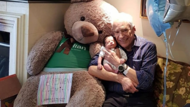 DOBIO JE DETE U 83. SA 48. GODINA MLAĐOM ŽENOM Poklon koji je spremio za svog sina kad poraste nateraće vam suze na oči - Tako će videti ko sam bio!