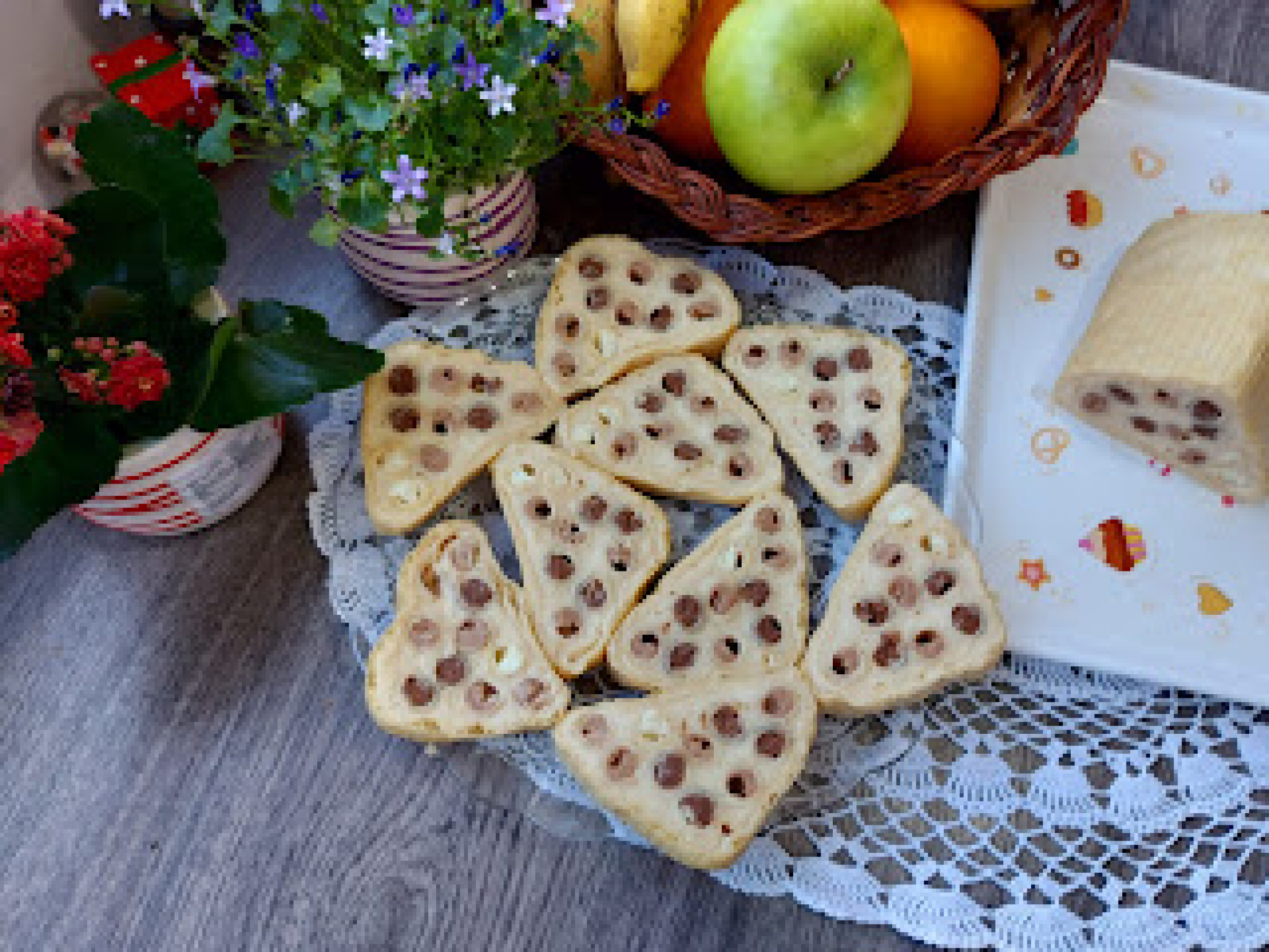 DESERT ZA PREFINJENE UKUSE Rolovana piramida, bogat, izvanredno ukusan kolač (VIDEO)