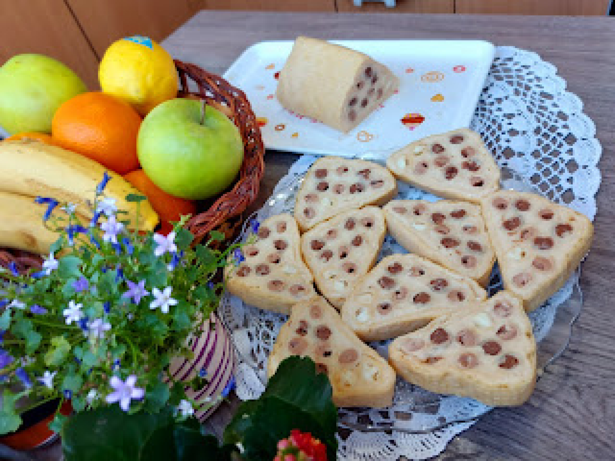 DESERT ZA PREFINJENE UKUSE Rolovana piramida, bogat, izvanredno ukusan kolač (VIDEO)