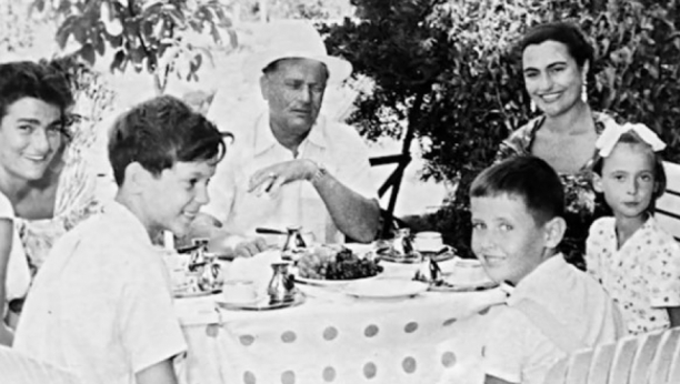 KAKO JE MIĆA SPREMIO TITU "KARAĐORĐEVU ŠNICLU"  Morao sam da vodim računa šta će da kaže partija