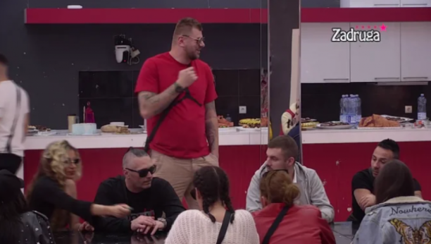 DENIZ IZABRALA JANJUŠA! U toku je glasanje u Beloj kući koje je sve ostavilo u šoku!