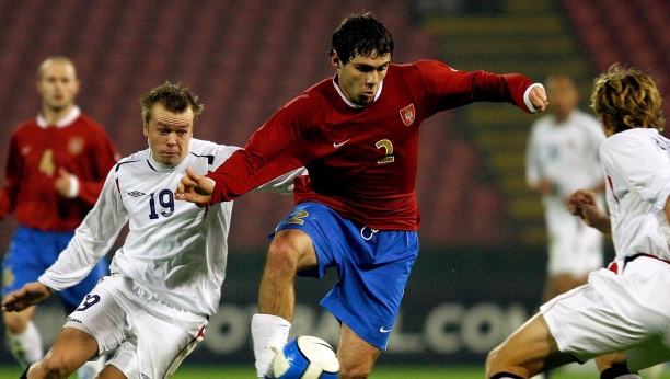 STRAVA I UŽAS Bivšem reprezentativcu izgorela kuća, reči njegove majke teraju suze na oči (FOTO)