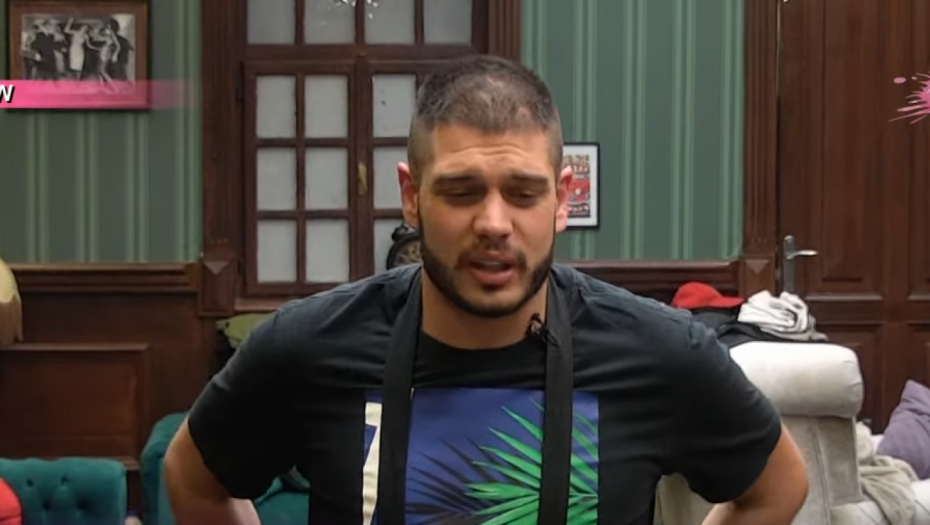 DRAGOJEVIĆ POTPUNO GO! Bela kuća se tresla od vrele akcije Dejana i Aleks, on pokazao čime raspolaže! (FOTO/VIDEO +18)