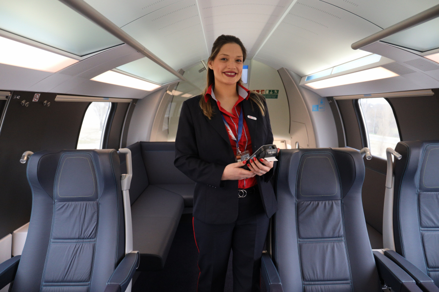 SOKO LETI I ISPISUJE ISTORIJU! Alo! ekipa se vozila ultrabrzim vozom na relaciji Beograd - Novi Sad (FOTO/VIDEO)