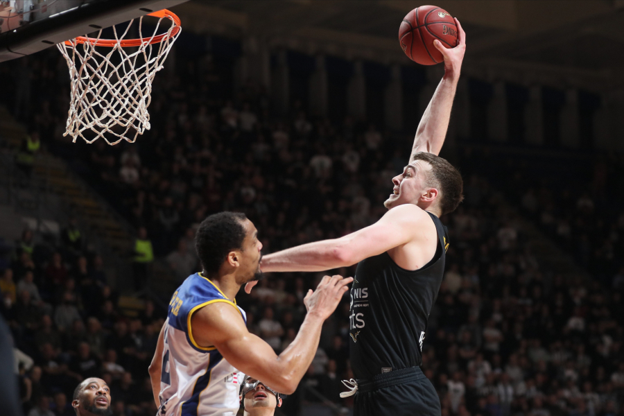 KOPRIVICA OČEVIM STOPAMA  Nema dilemu ko mu je uzor: Verujem da će ga gledati kao jednog od najboljih centara ikada