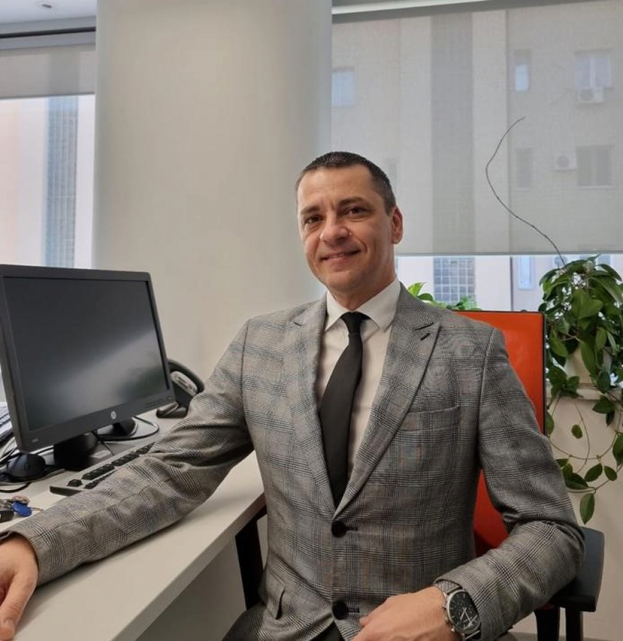 BRONHITIS I KAŠALJ TREBA ODMAH LEČITI Dr Milan Ljubinković iz Hemofarma savetuje vam šta da uradite ako vam zviždi u grudima