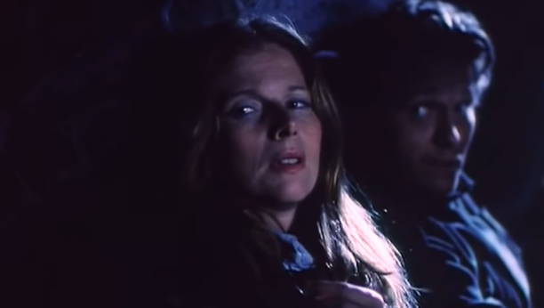 PAMTIMO JE PO ULOZI LEPE NOVINARKE IZ FILMA "LEPA SELA LEPO GORE": Glumica uopšte ne vodi tipičan holivudski život, evo šta sada radi posle toliko godina