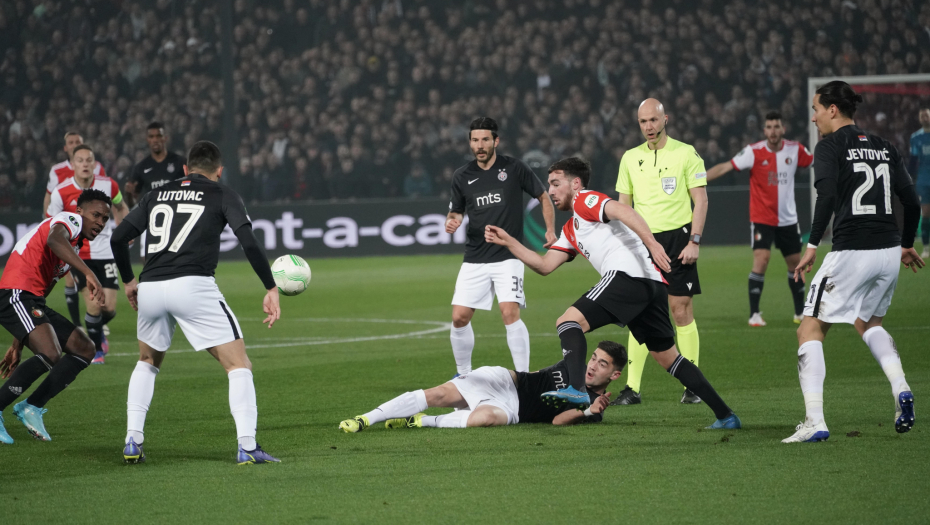 PARTIZAN POKAZAO ZUBE, ALI OSTAO BEZ TRIJUMFA! Fejenord slavio na prepunom 