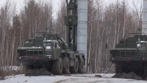 NOVI SNIMAK SA FRONTA U DONBASU Rusi dejstvuju moćnim oružjem (VIDEO)