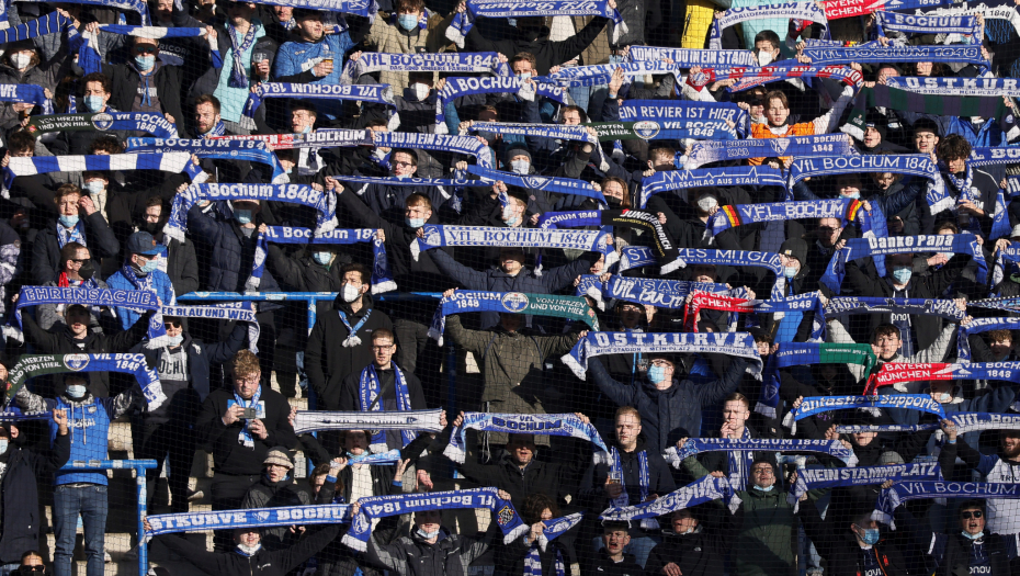 IDIOT, IDIOT, IDIOT! Klub osudio navijača  zbog toga što je povredio sudiju!