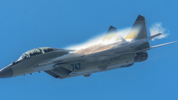 ALARMANTNA SITUACIJA! "Američki F-16 nanišanio ruski borbeni avion"
