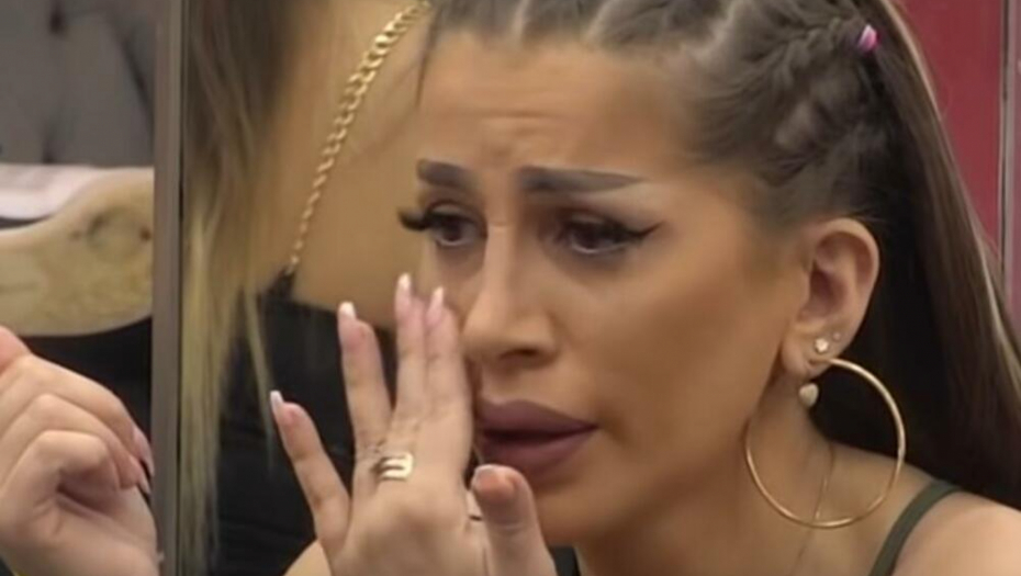 NIKO NIJE MOGAO DA JE SMIRI! Dalila doživela emotivni slom, jecala i ridala na sav glas, potpuno se slomila!