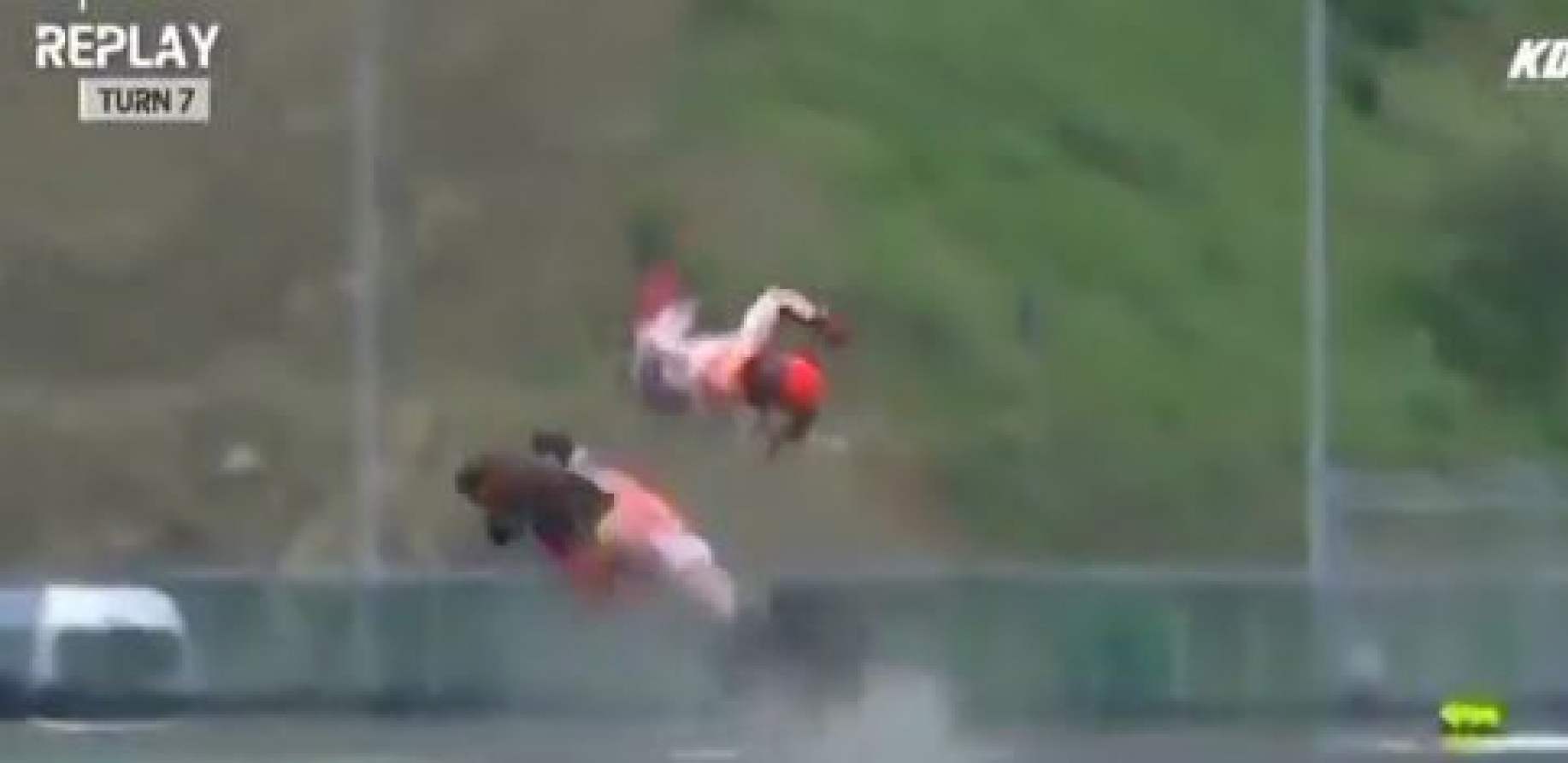 VELIKI ŠAMPION IMAO ZASTRAŠUJUĆI PAD! Legendarni vozač odleteo sa motora, doživeo potres mozga (UZNEMIRUJUĆI VIDEO)