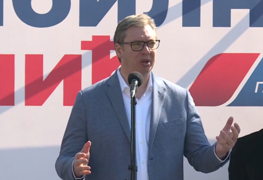 VUČIĆ U RAŠKI Pred izlazak na binu dobio sam ponudu! (FOTO/VIDEO)