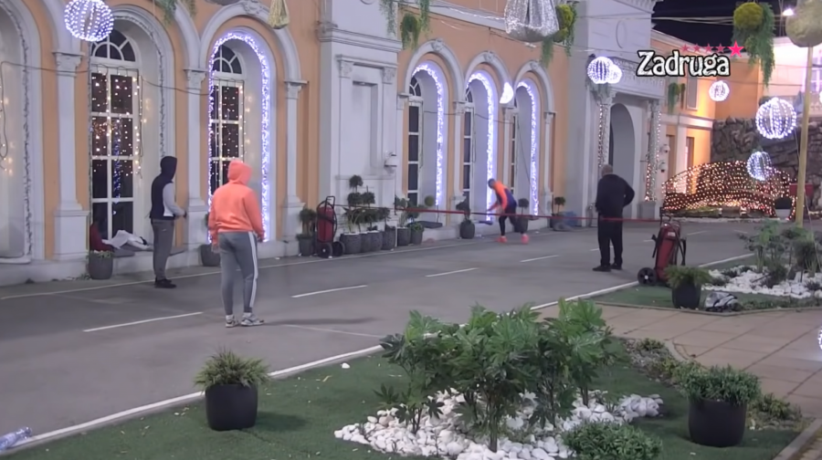 ZABORAVILI NA SVAĐE! Zadrugari odlučili da se zabave i da nedelju veče učine posebnom!