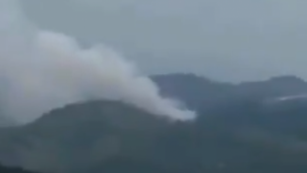 PRVI SNIMCI PADA BOINGA 737! Stravičan prizor u Kini! Hulja dim, u toku spasilačka akcija! (VIDEO)