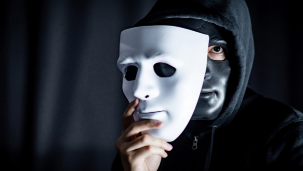 NE DAO VAM BOG DA IM SE ZAMERITE: Ovi horoskopski znakovi se pretvaraju u ljute neprijatelje, čuvajte leđa