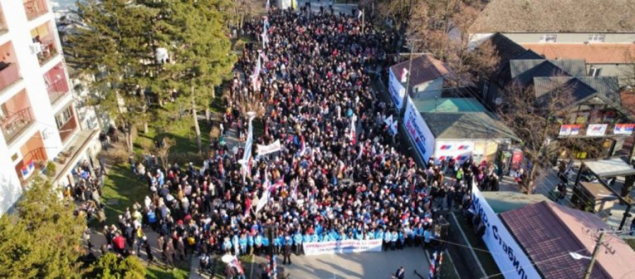 VUČIĆ POSETIO OPOVO Ne smemo da dopustimo Podgorici, Prištini i Zagrebu da nas uvuku u svoje blato (FOTO/VIDEO)